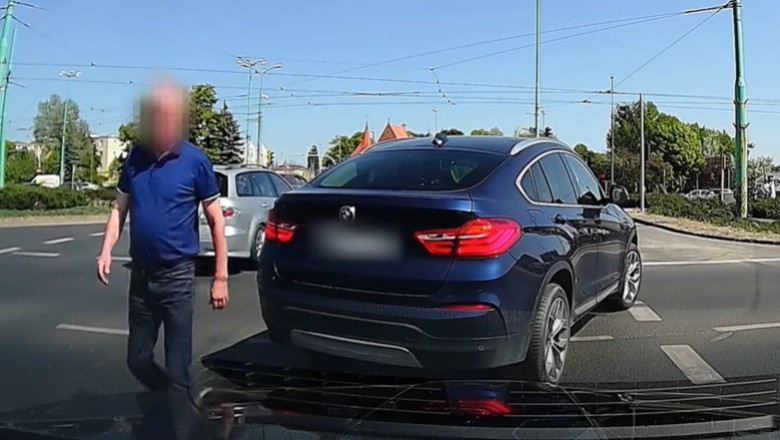 Cwaniak z BMW wyskoczył z pretensjami, bo złamał przepisy