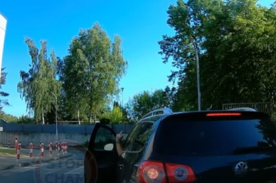 Frustrat z Passeratii nie mógł przeżyć, że ktoś go wyprzedził