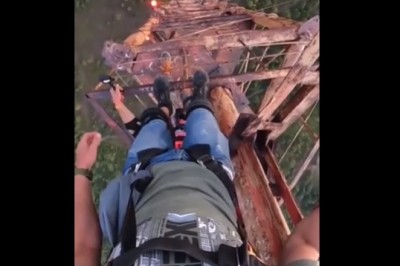 Hardcorowy skok z anteny. Nie wziął pod uwagę lin