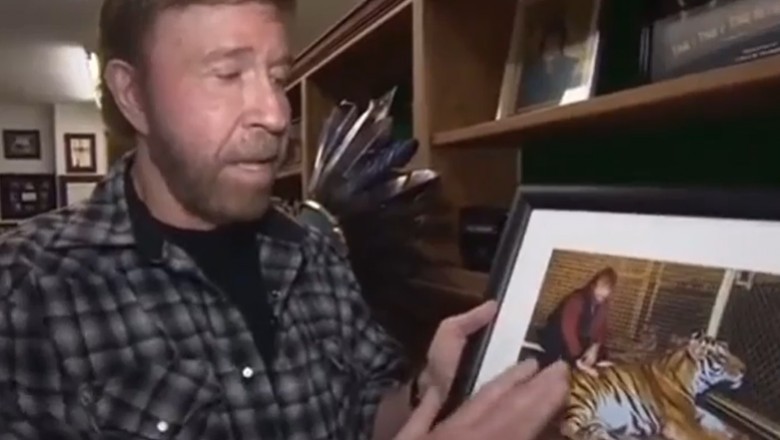 Chuck Norris opowiada żart o sobie i tygrysie