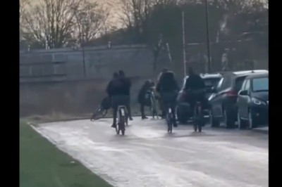 Siedmioro rowerzystów w szybki sposób uczy się co znaczy lód na drodze