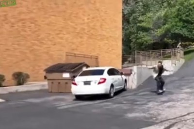 Tobi szybko pożałował swojego numeru z autem