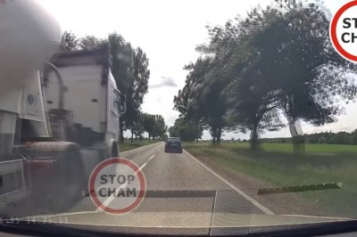 TIRem na czołówkę. Spychał samochody z drogi