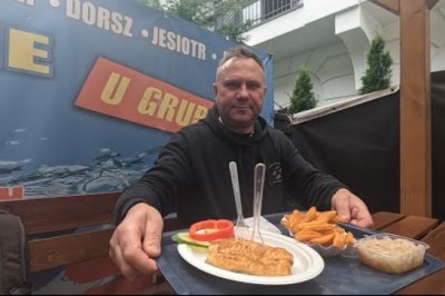 Ryba z z mikrofali i w dodatku nie świeża? Taka sytuacja nad polskim morzem [NAGRANIE]