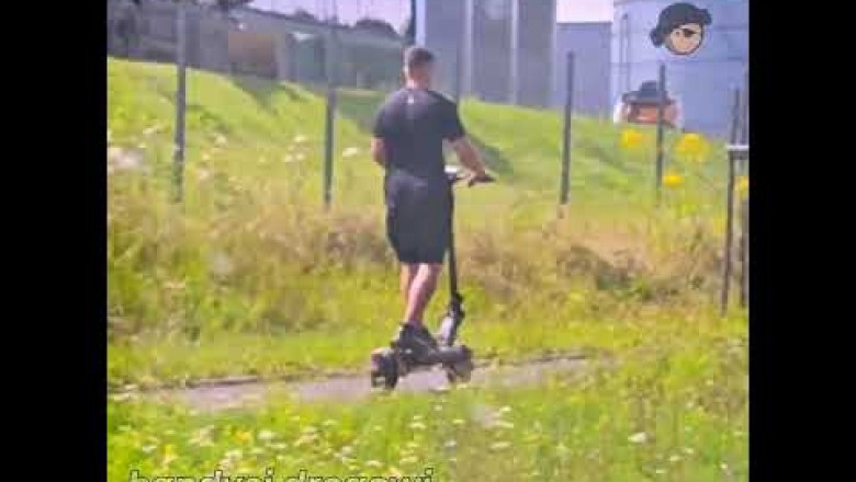 Kompletny brak wyobraźni! Został nagrany, jak jechał hulajnogą prawie 70 km/h