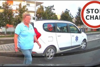 Zrobiła awanturę na wyjeździe z parkingu. Nagranie z Bydgoszczy