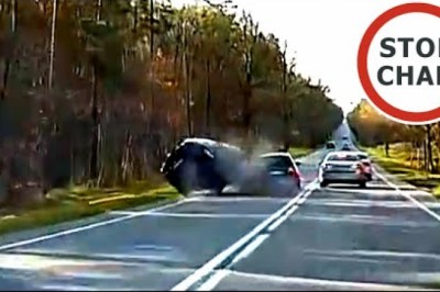 Wielokrotne dachowanie przy wyprzedzaniu po zajechaniu drogi przez BMW