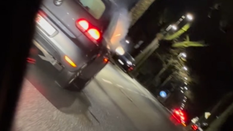 Petarda wpadła im do auta podczas jazdy. Nagranie wrzucili do internetu