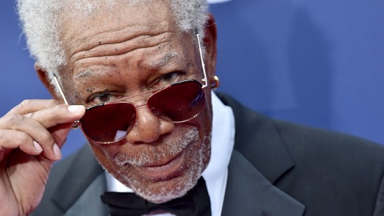 Dlaczego Morgan Freeman zawsze nosi kolczyki? Ma to związek ze śmiercią i starą tradycją