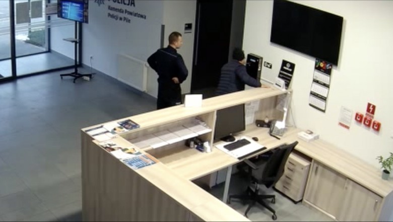 Przyjechał pijany na komendę zbadać się alkomate. Policja z piły opublikowała nagranie
