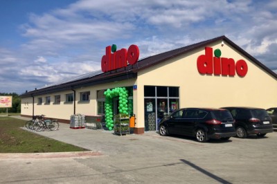 Nie opanował auta i wjechał w Dino. Po wszystkim wysiadł i poszedł na zakupy