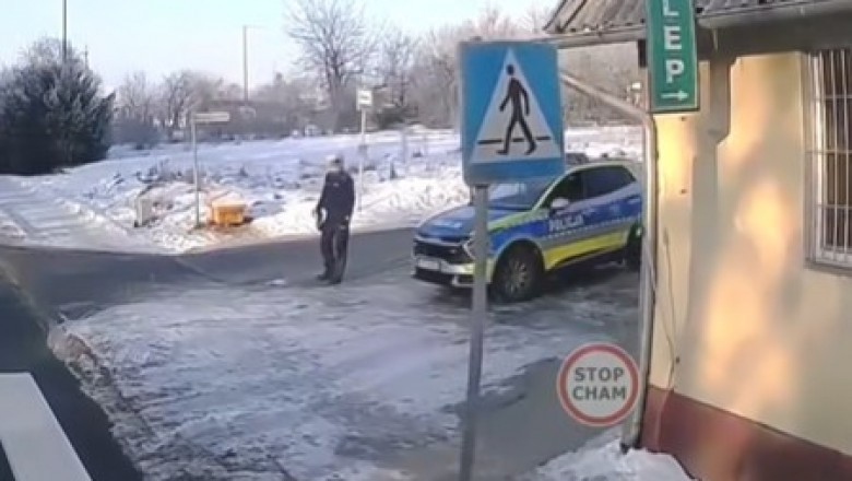 Kierowca TIRa zwrócił uwagę policjantowi. Ten od razu chciał mu wypisać mandat