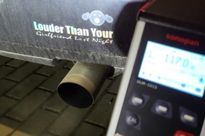 „Głośniejsza niż Twoja dziewczyna zeszłej nocy” 20-latek szybko pozbył się dowodu rej. swojej Hondy