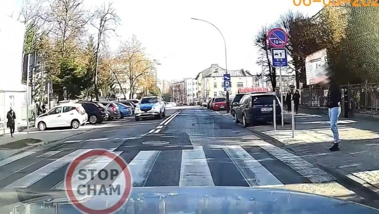 Policja kontra pieszy na pasach. Czy za to zachowanie będzie mandat?