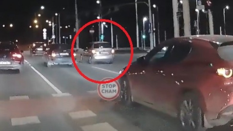 Cwaniak z Wrocławia narobił sobie wstydu na skrzyżowaniu. Teraz czeka go remont auta.