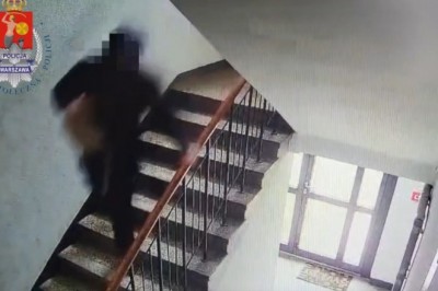 Wyszedł z aresztu i po kilku godzinach znów zaatakował. Na cel obrał tę samą kobietę