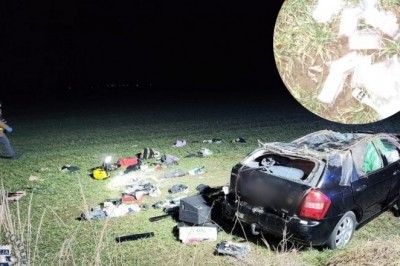 Auto niczym urodzinowa piniata. Po dachowaniu z wraku wysypały się woreczki strunowe z białą zawartością, a 46-latek trafił do aresztu