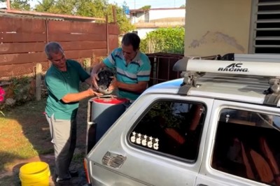 U nas zamykają kopalnie, a na Kubie gość zrobił Malucha napędzanego węglem