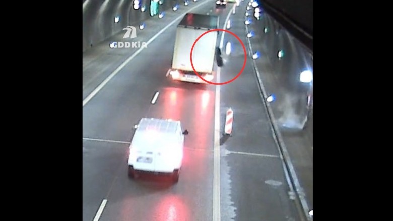 Niebezpieczna sytuacja w tunelu na zakopiance. Oderwane koło przeleciało tuż obok samochodów