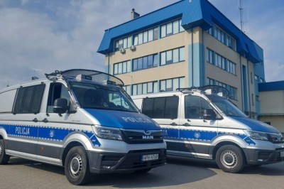 Kolejny skandal w policji, tym razem w Grójcu. Naczelnik miał pisać do podwładnej: „dyga mi łodyga”